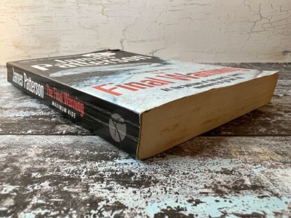 An image of a book by James Patterson - The Final Warning