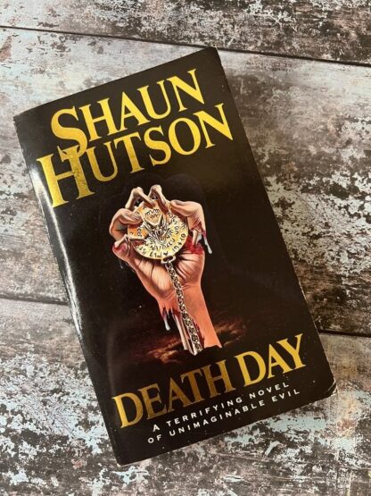 An image of the book Death Day by Shaun Hutson