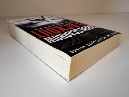 An image of the book Blackout by Simon Scarrow
