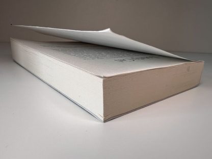 An image of the book Lonely Girl by Josephine Cox