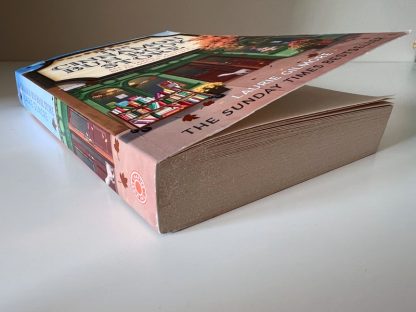 An image of the book The Cinnamon Bun Book Store by Laurie Gilmore