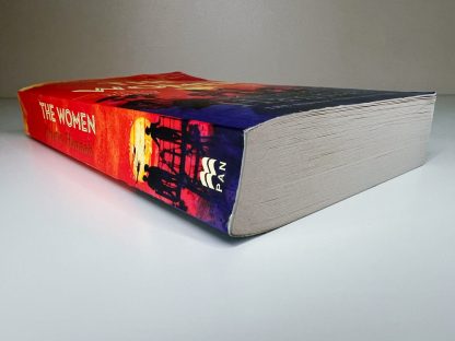 An image of the book The Women by Kristin Hannah