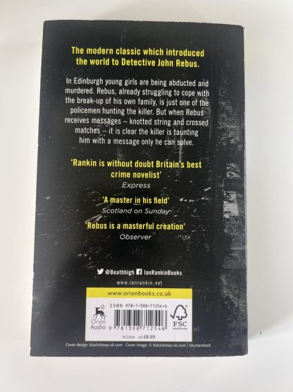 An image of the book Knots and Crosses by Ian Rankin