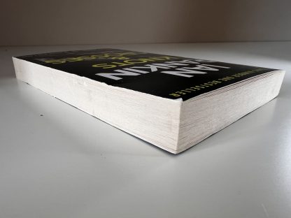 An image of the book Knots and Crosses by Ian Rankin