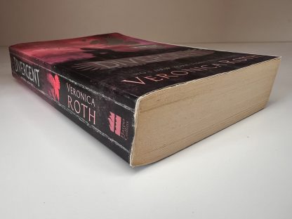 An image of the book Divergent by Veronica Roth