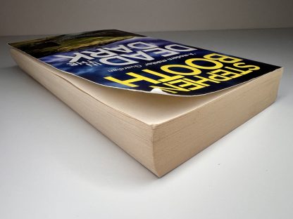 An image of the book Dead in the Dark by Stephen Booth