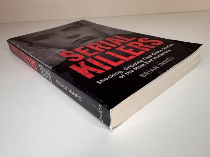 An image of the book Serial Killers by Brian Innes