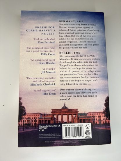 An image of the book The Escape by Clare Harvey