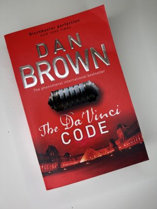 An image of the book The DaVinci Code by Dan Brown