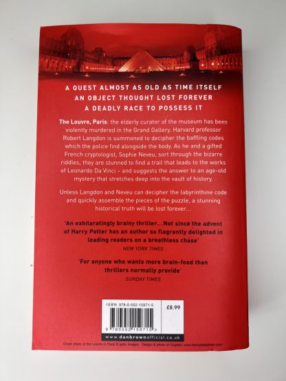 An image of the book The DaVinci Code by Dan Brown