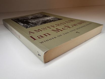 An image of the book Amsterdam by Ian McEwan