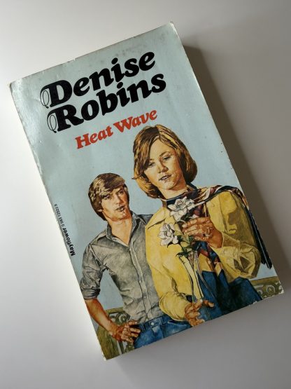An image of the book Heat Wave by Denise Robins