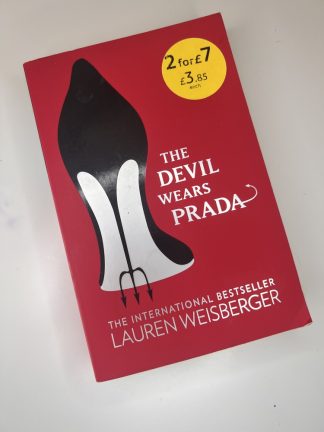 An image of the book The Devil Wears Prada by Lauren Weisberger