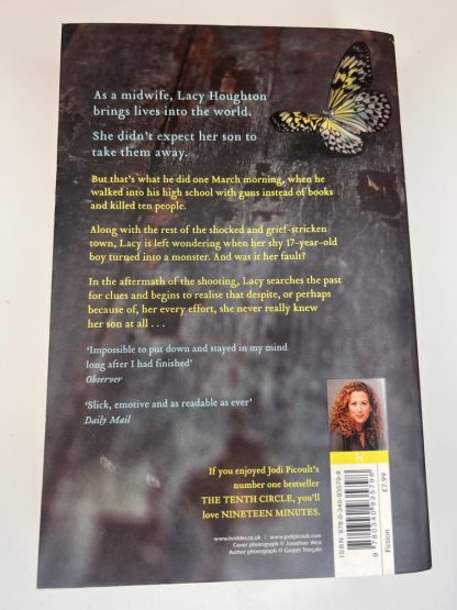 An image of the book Nineteen Minutes by Jodi Picoult