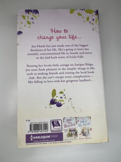 An image of the book The Cottage on Juniper Ridge by Sheila Roberts