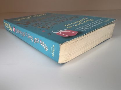 An image of the book Diamonds are a girls best friend by Jenny Colgan