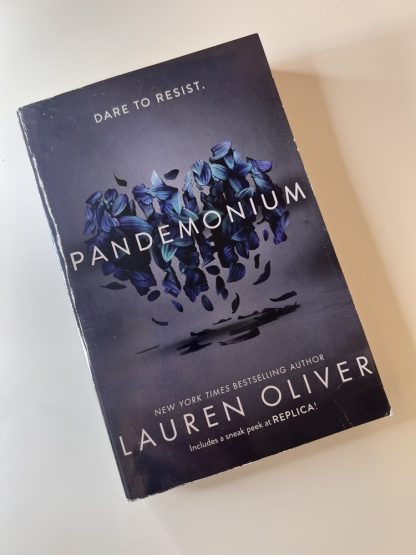 An image of the book Pandemonium by Lauren Oliver