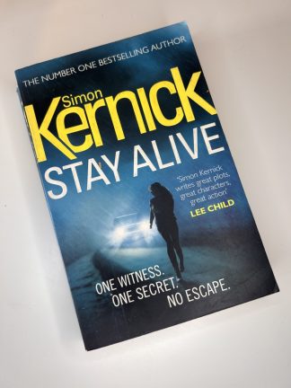 An image of the book Stay Alive by Simon Kernick