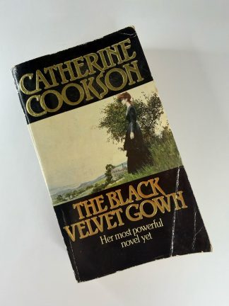 An image of the book The Black Velvet Gown by Catherine Cookson