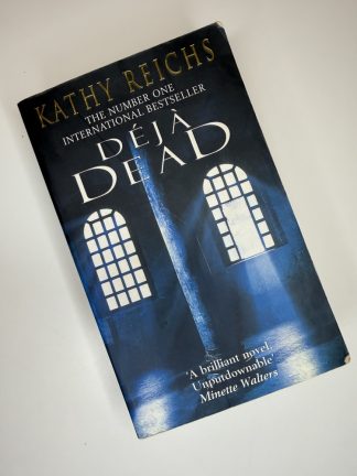 An image of the book Déjà Dead by Kathy Reichs